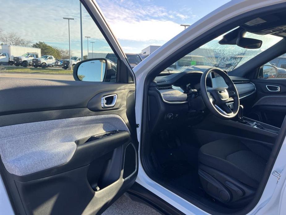 new 2025 Jeep Compass car, priced at $27,331