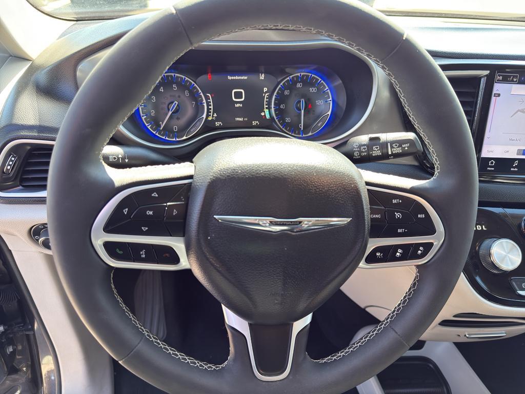 used 2023 Chrysler Pacifica car, priced at $32,695