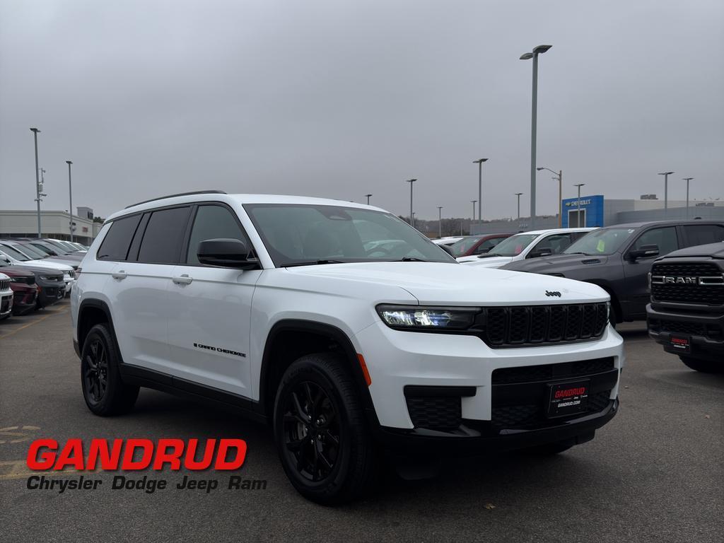 used 2024 Jeep Grand Cherokee L car, priced at $31,995