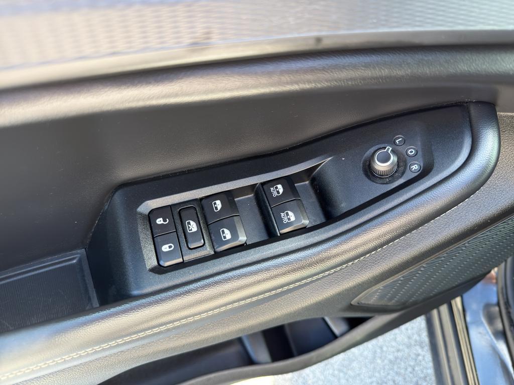 used 2023 Jeep Grand Cherokee car, priced at $33,995