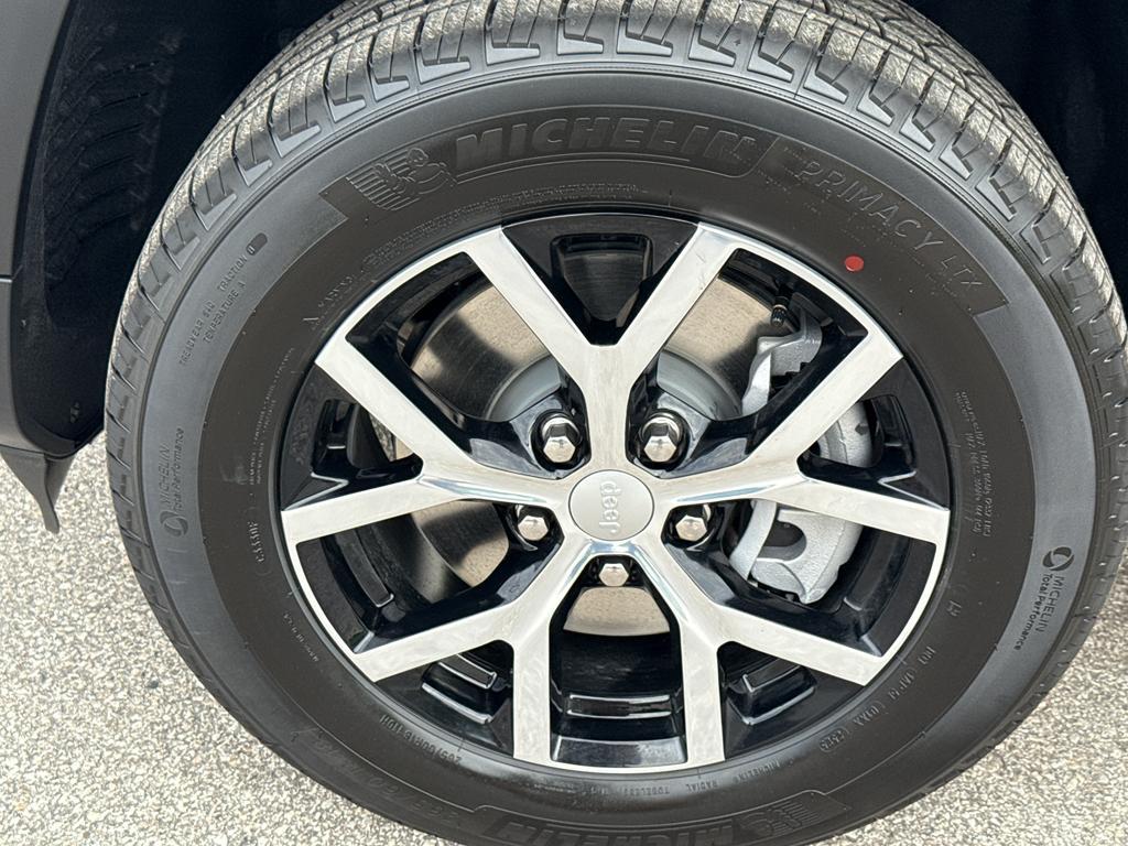 new 2025 Jeep Grand Cherokee L car, priced at $48,097