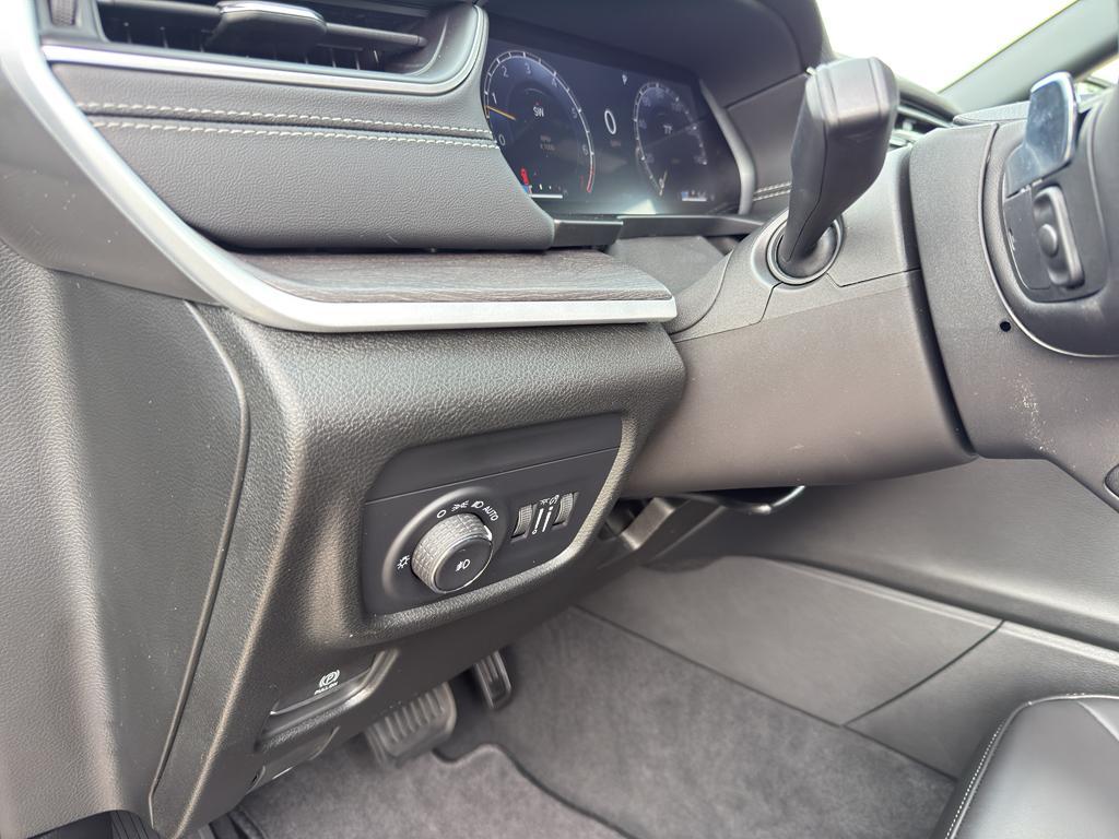 new 2025 Jeep Grand Cherokee L car, priced at $48,097