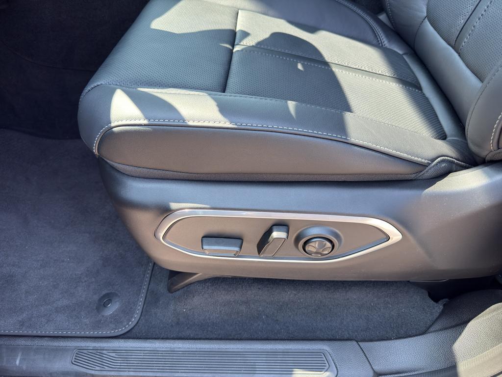 new 2025 Jeep Wagoneer L car, priced at $71,999