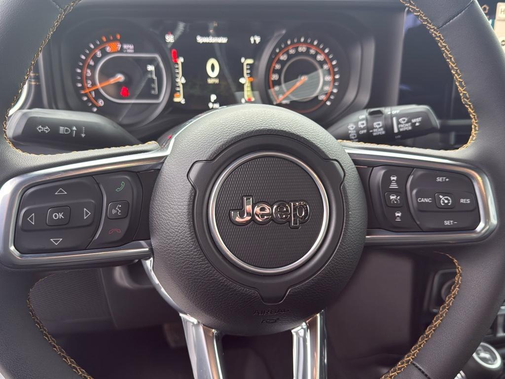 new 2025 Jeep Wrangler car, priced at $62,617