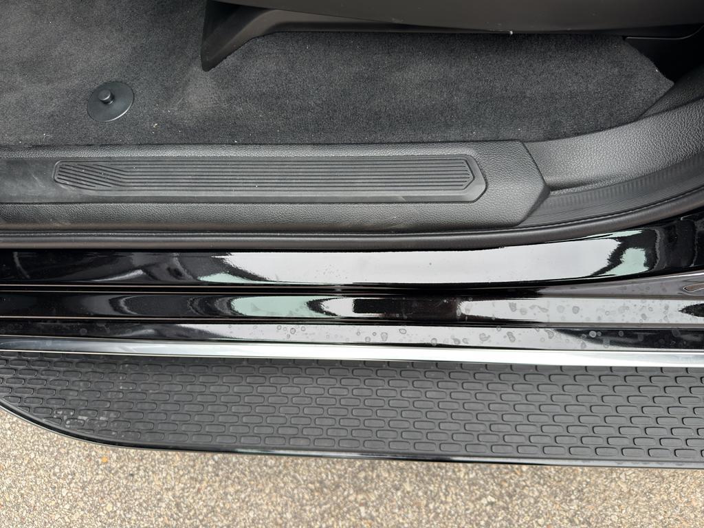 new 2025 Jeep Wagoneer L car, priced at $71,999