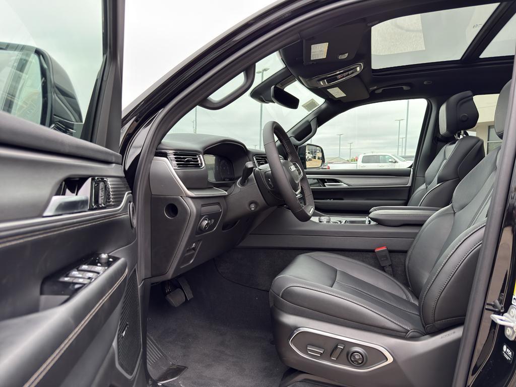 new 2025 Jeep Wagoneer L car, priced at $71,999