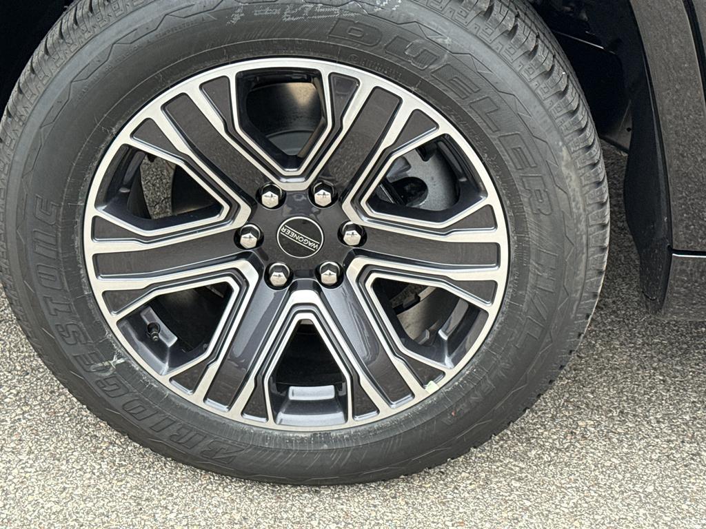 new 2025 Jeep Wagoneer L car, priced at $71,999