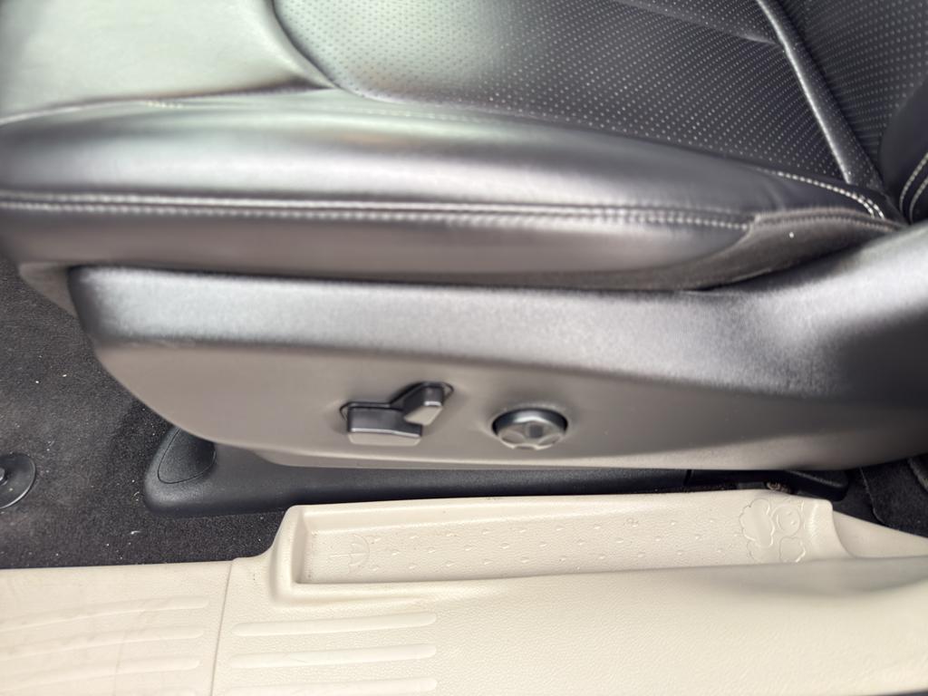 used 2023 Chrysler Pacifica car, priced at $26,595