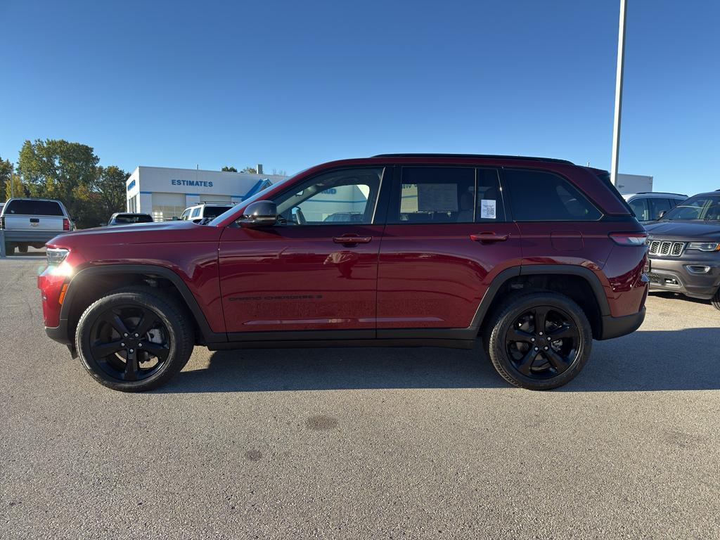 used 2024 Jeep Grand Cherokee car, priced at $38,595