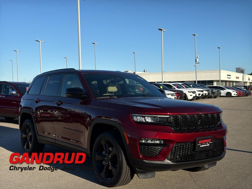 used 2024 Jeep Grand Cherokee car, priced at $38,995