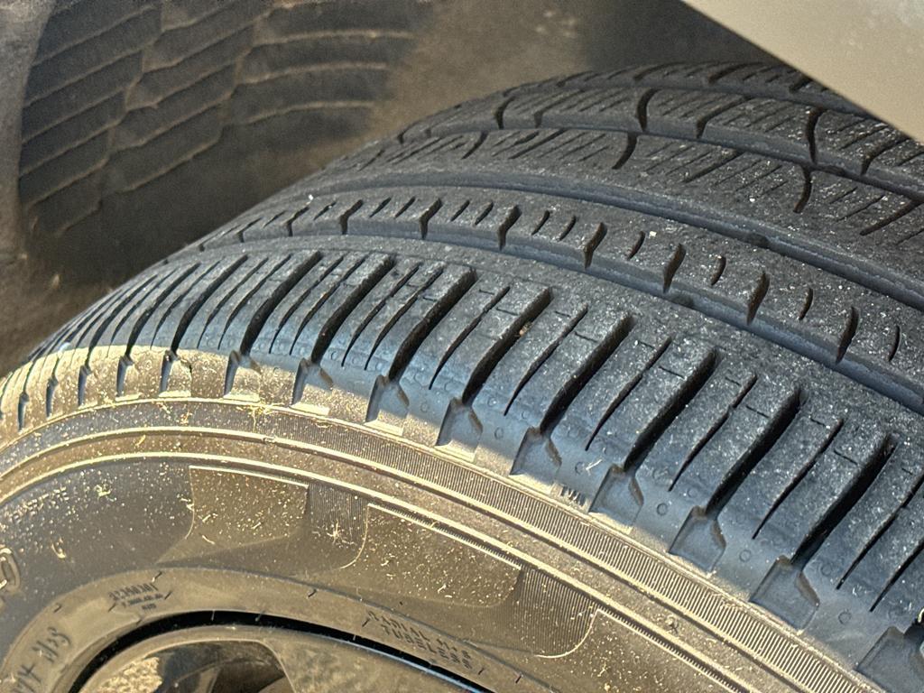 used 2024 Jeep Grand Cherokee car, priced at $38,595