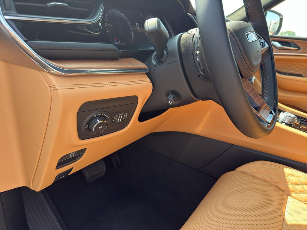 new 2025 Jeep Grand Cherokee car, priced at $67,133
