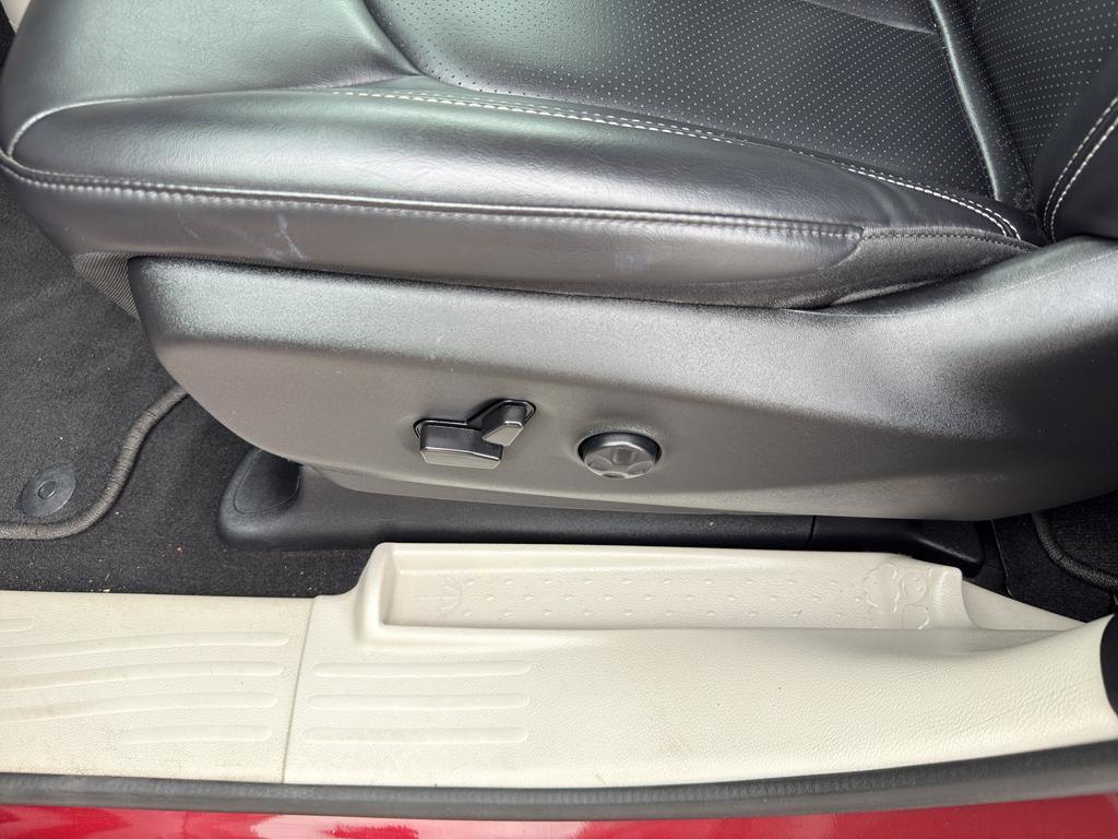 used 2023 Chrysler Pacifica car, priced at $26,795
