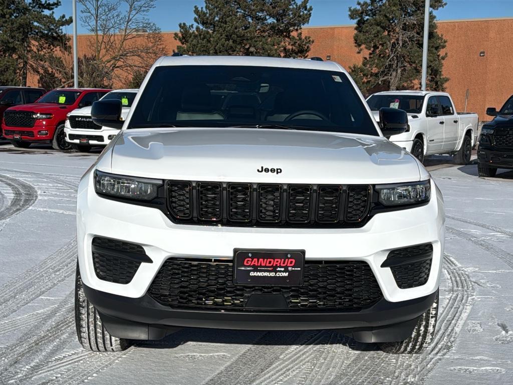 new 2025 Jeep Grand Cherokee car, priced at $44,743