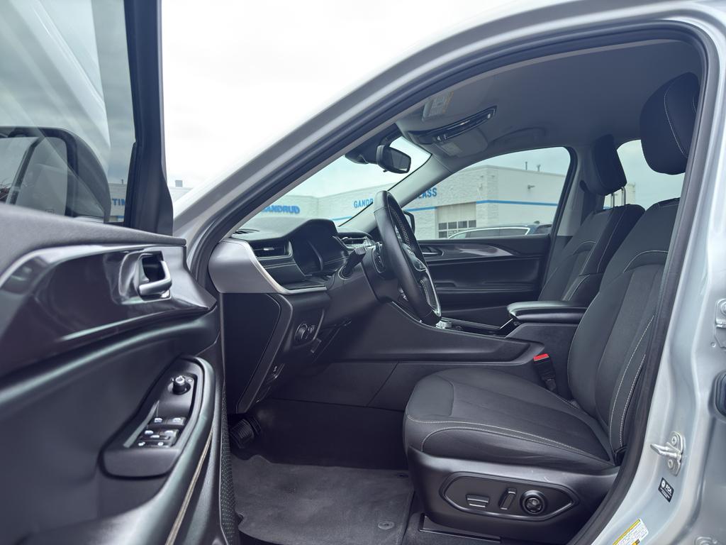 used 2022 Jeep Grand Cherokee L car, priced at $31,895