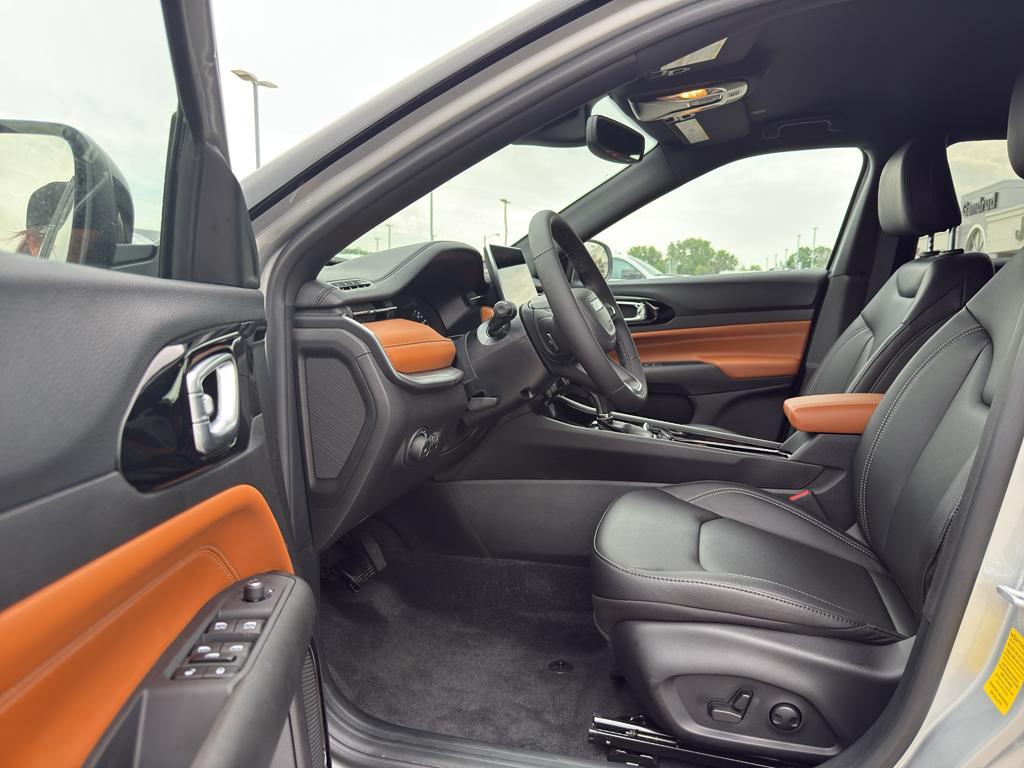 new 2025 Jeep Compass car, priced at $34,091