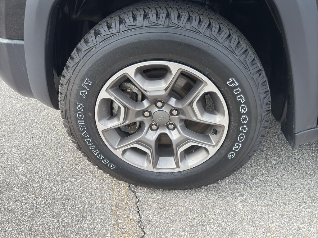 used 2022 Jeep Cherokee car, priced at $26,795