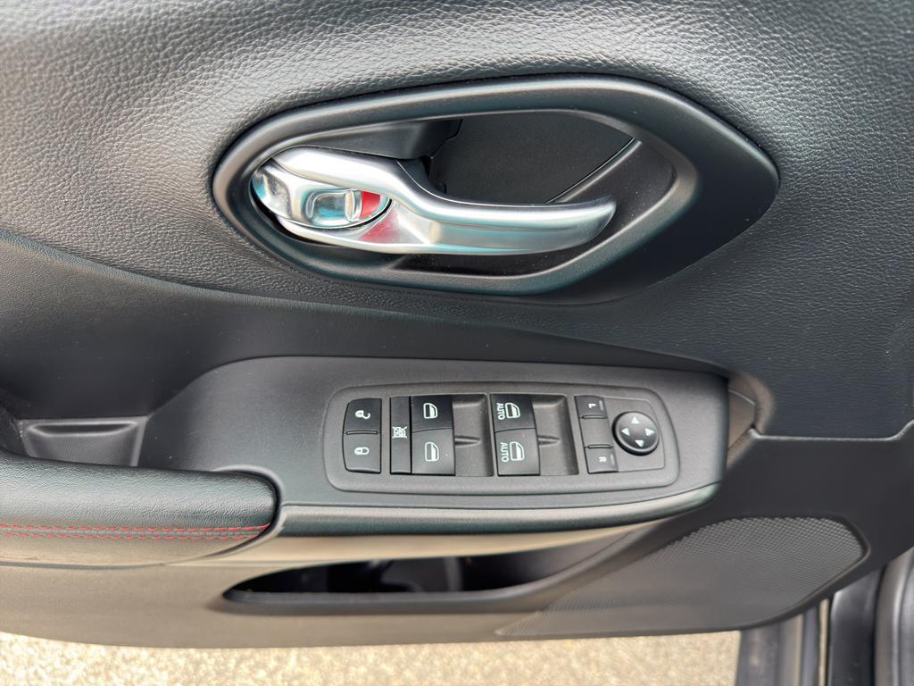 used 2022 Jeep Cherokee car, priced at $26,795