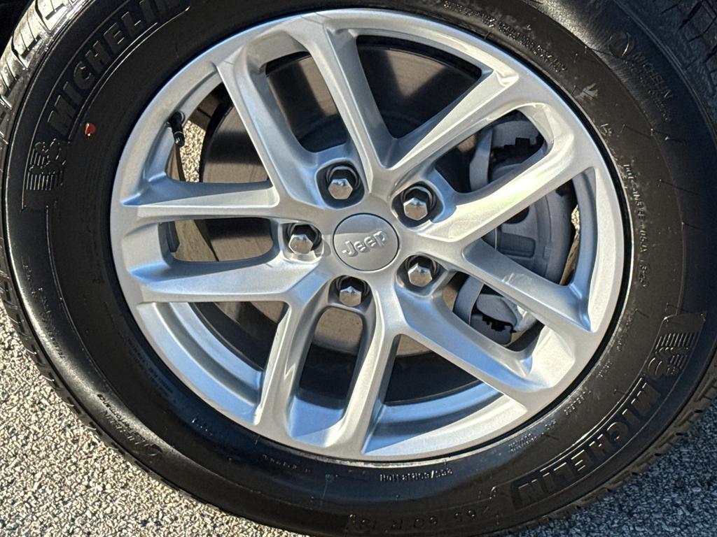 new 2025 Jeep Grand Cherokee L car