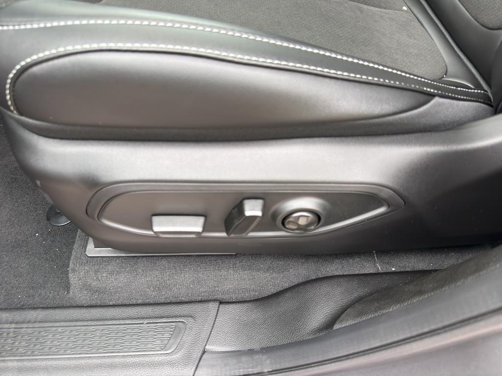 new 2025 Jeep Grand Cherokee L car, priced at $49,543