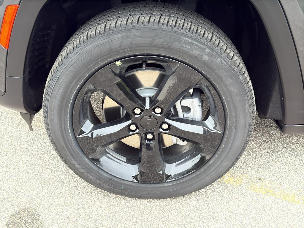 new 2025 Jeep Grand Cherokee L car, priced at $49,543