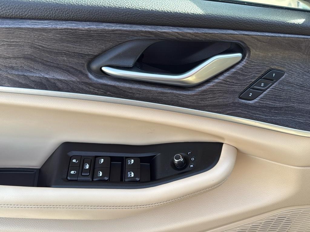 used 2023 Jeep Grand Cherokee car, priced at $31,895