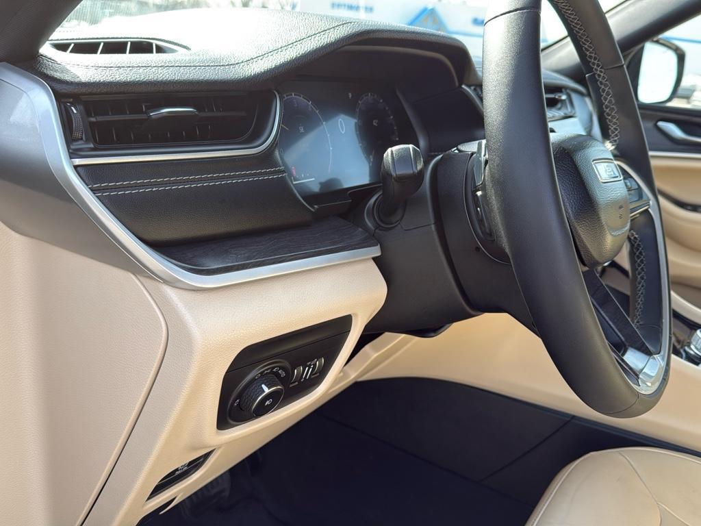 used 2023 Jeep Grand Cherokee car, priced at $31,895