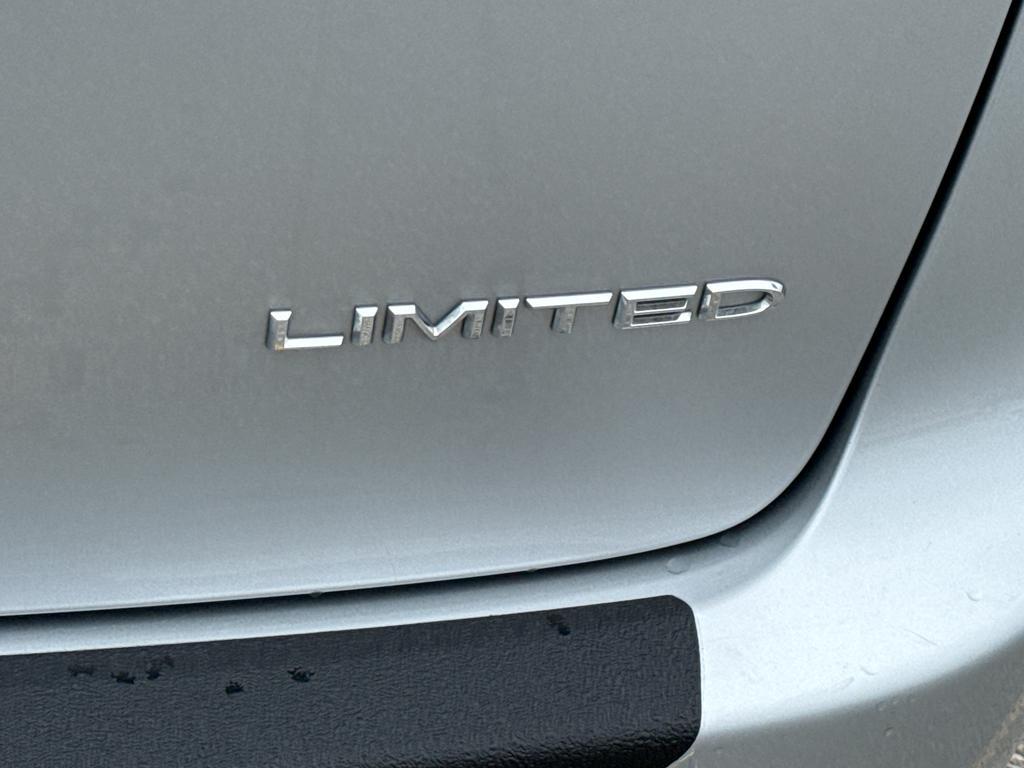 used 2023 Chrysler Pacifica car, priced at $28,995