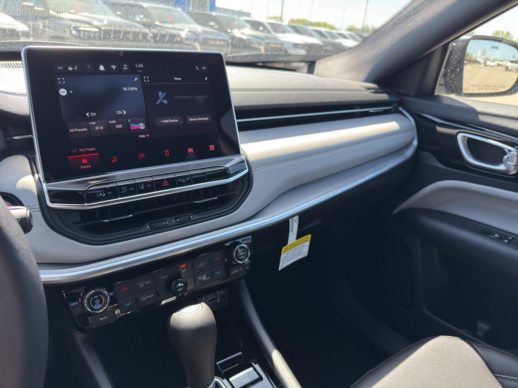 new 2025 Jeep Compass car, priced at $34,091