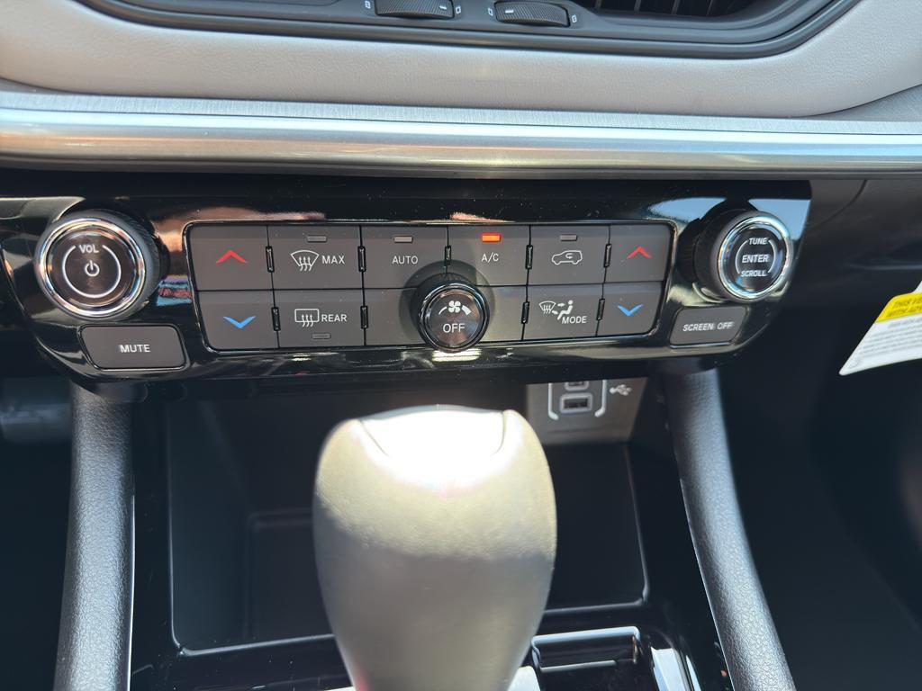 new 2025 Jeep Compass car, priced at $34,216