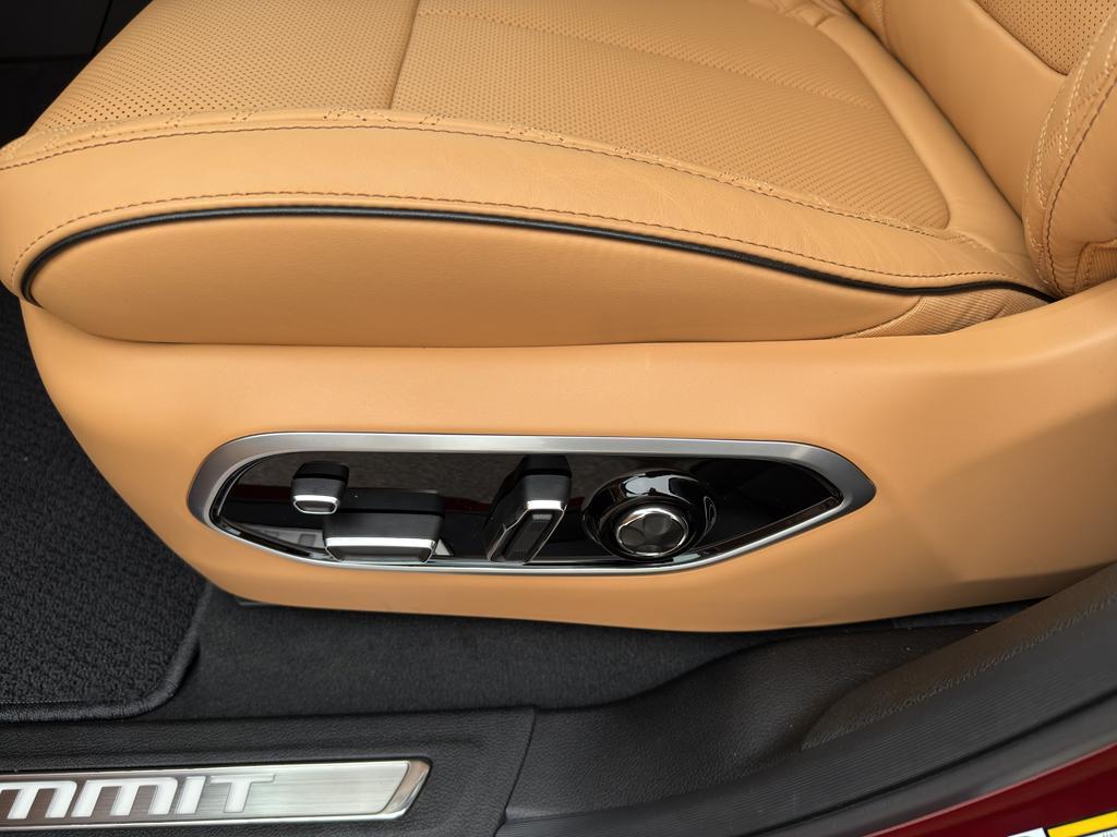 new 2025 Jeep Grand Cherokee car, priced at $67,669