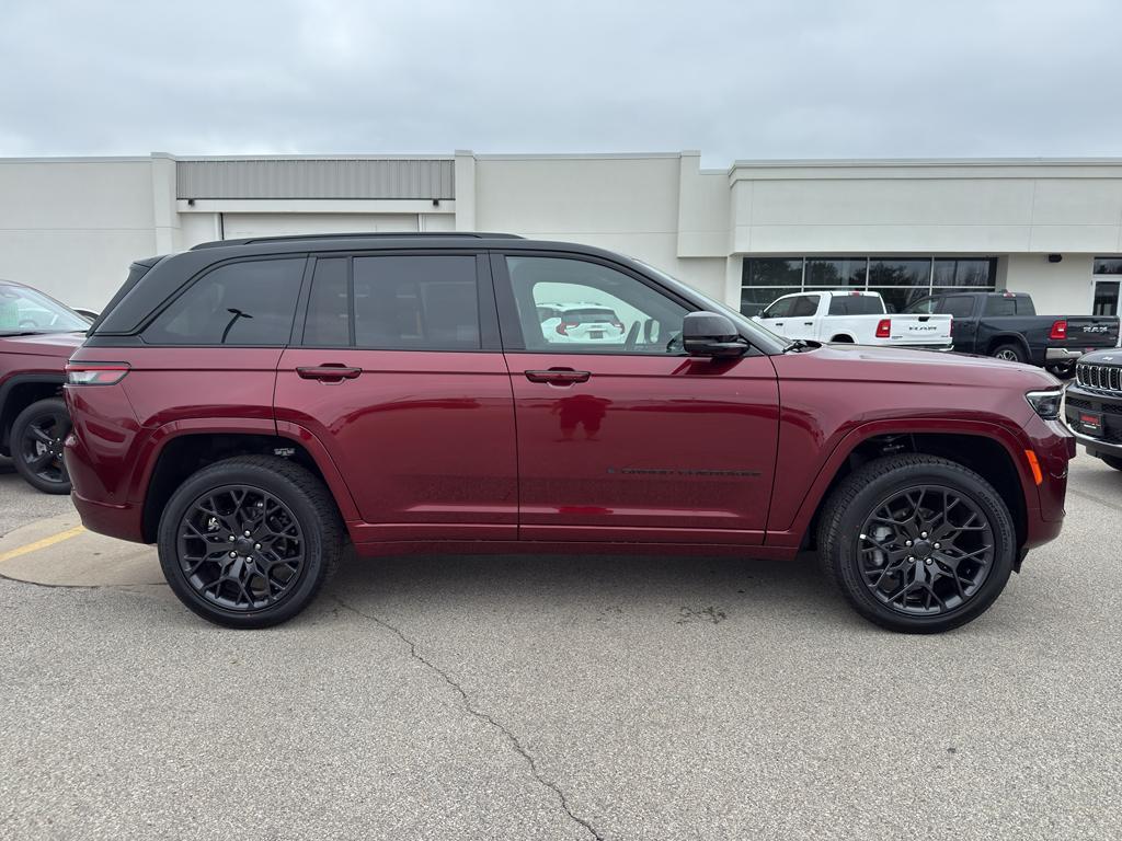 new 2025 Jeep Grand Cherokee car, priced at $67,669