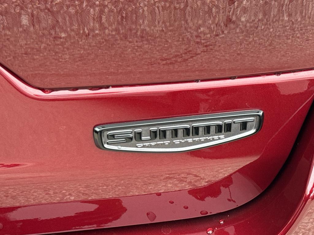 new 2025 Jeep Grand Cherokee car, priced at $67,669