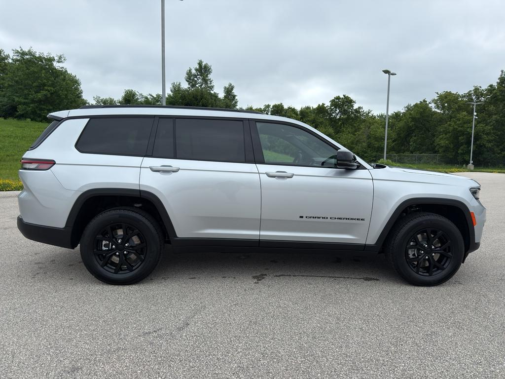 new 2025 Jeep Grand Cherokee L car, priced at $49,096