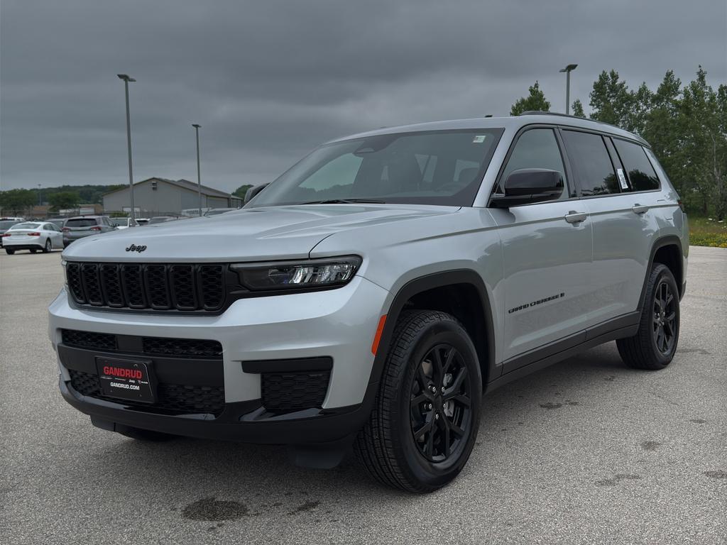 new 2025 Jeep Grand Cherokee L car, priced at $49,096
