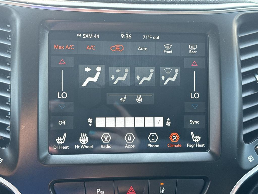 used 2022 Jeep Cherokee car, priced at $23,995