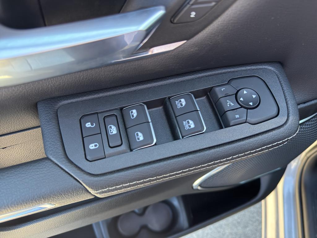 new 2025 Ram 1500 car, priced at $67,305