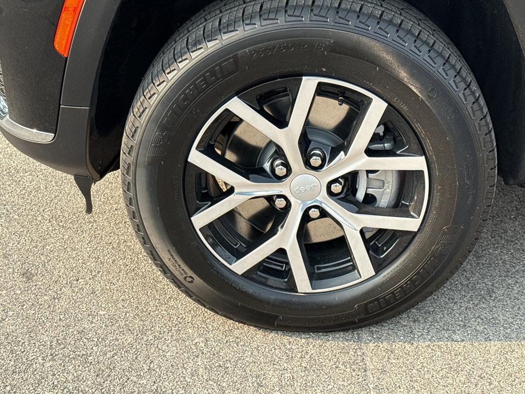 new 2025 Jeep Grand Cherokee L car, priced at $49,920