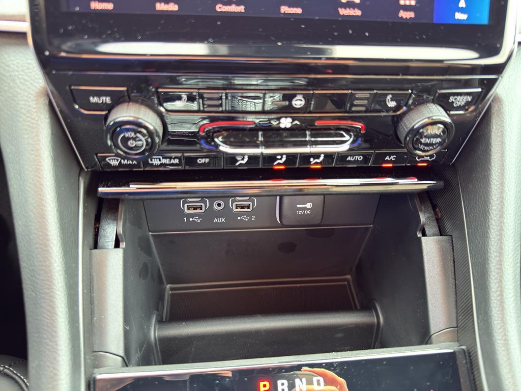 new 2025 Jeep Grand Cherokee L car, priced at $49,920