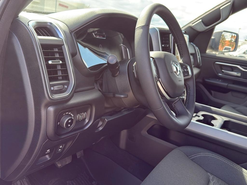 new 2025 Ram 1500 car, priced at $58,822