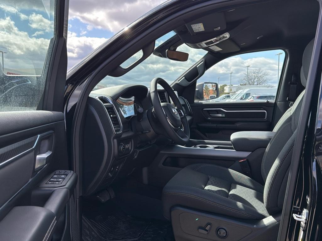 new 2025 Ram 1500 car, priced at $58,822