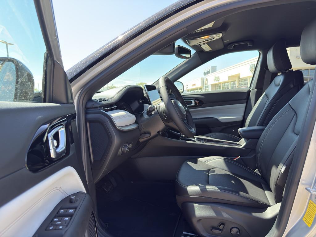 new 2025 Jeep Compass car, priced at $34,216