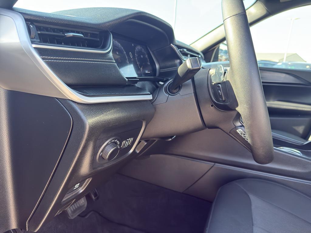 used 2024 Jeep Grand Cherokee car, priced at $31,595