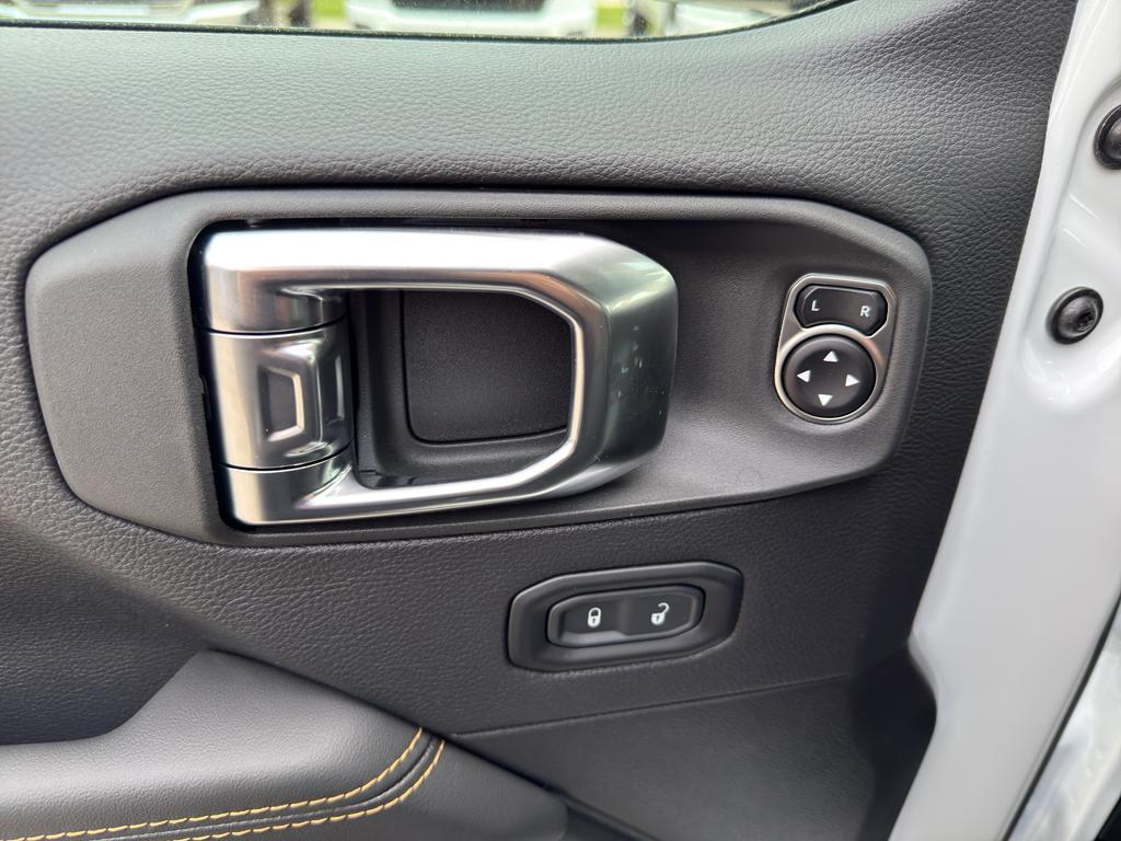 new 2025 Jeep Wrangler car, priced at $60,742