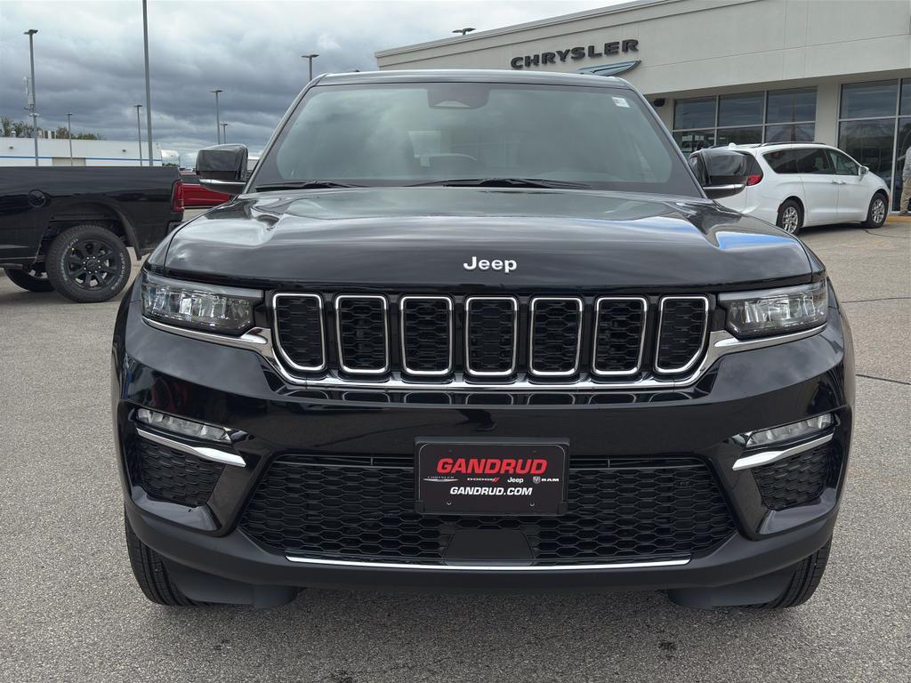 new 2025 Jeep Grand Cherokee car, priced at $46,137