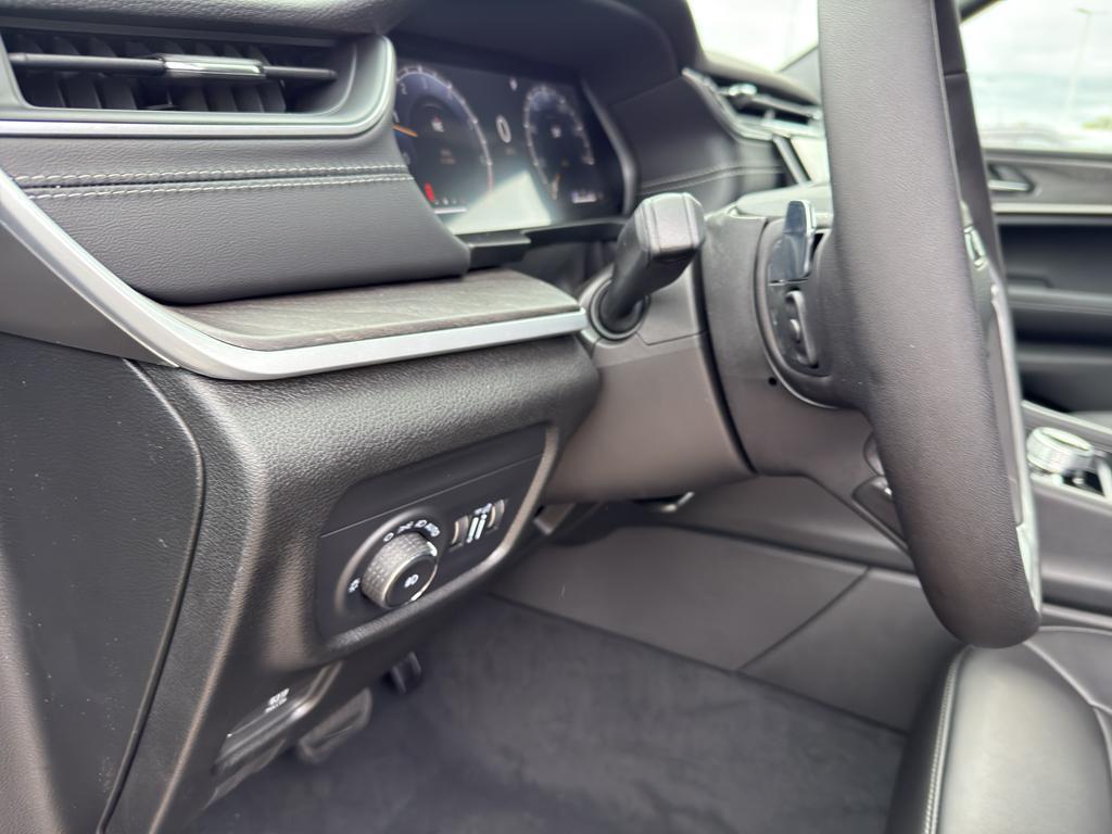 new 2025 Jeep Grand Cherokee car, priced at $46,137