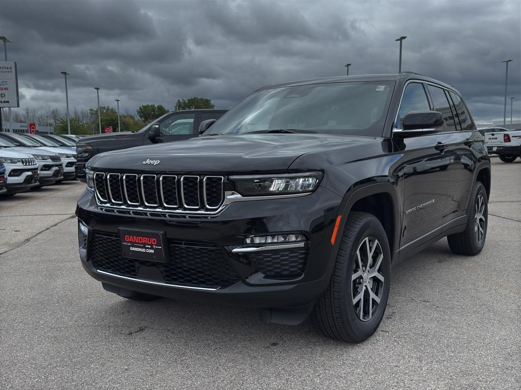 new 2025 Jeep Grand Cherokee car, priced at $46,137