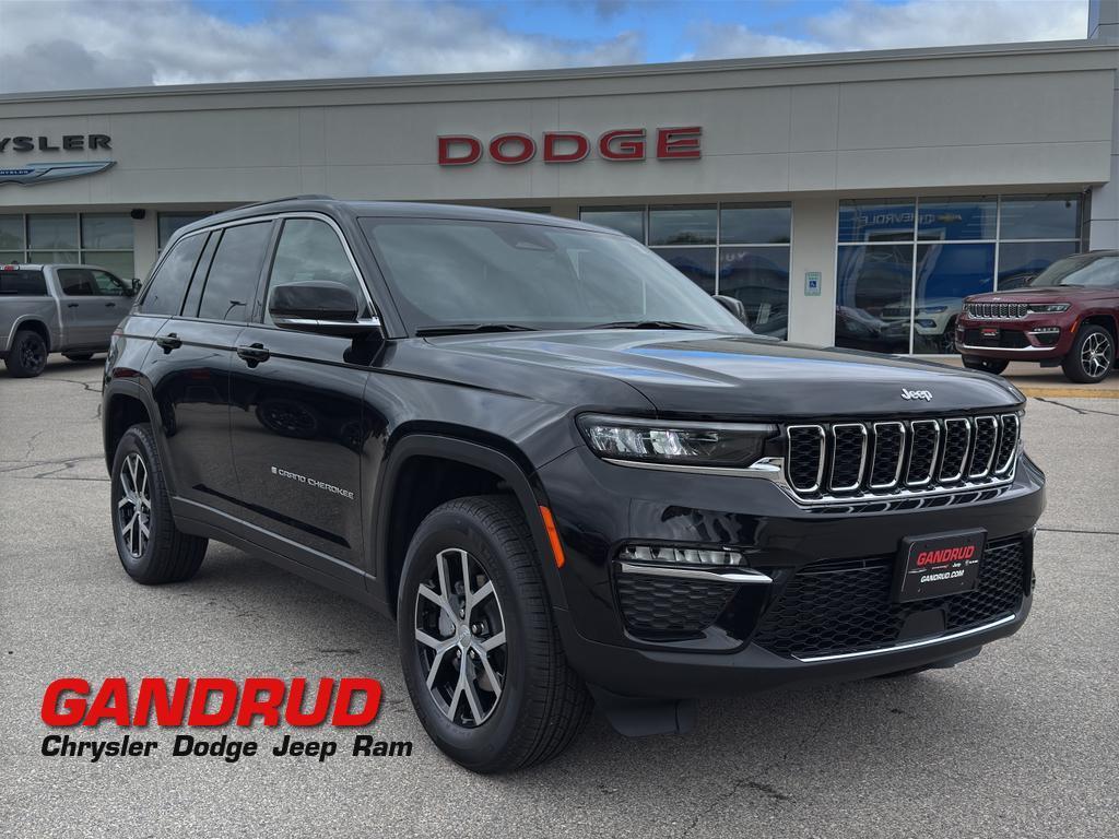 new 2025 Jeep Grand Cherokee car, priced at $46,137