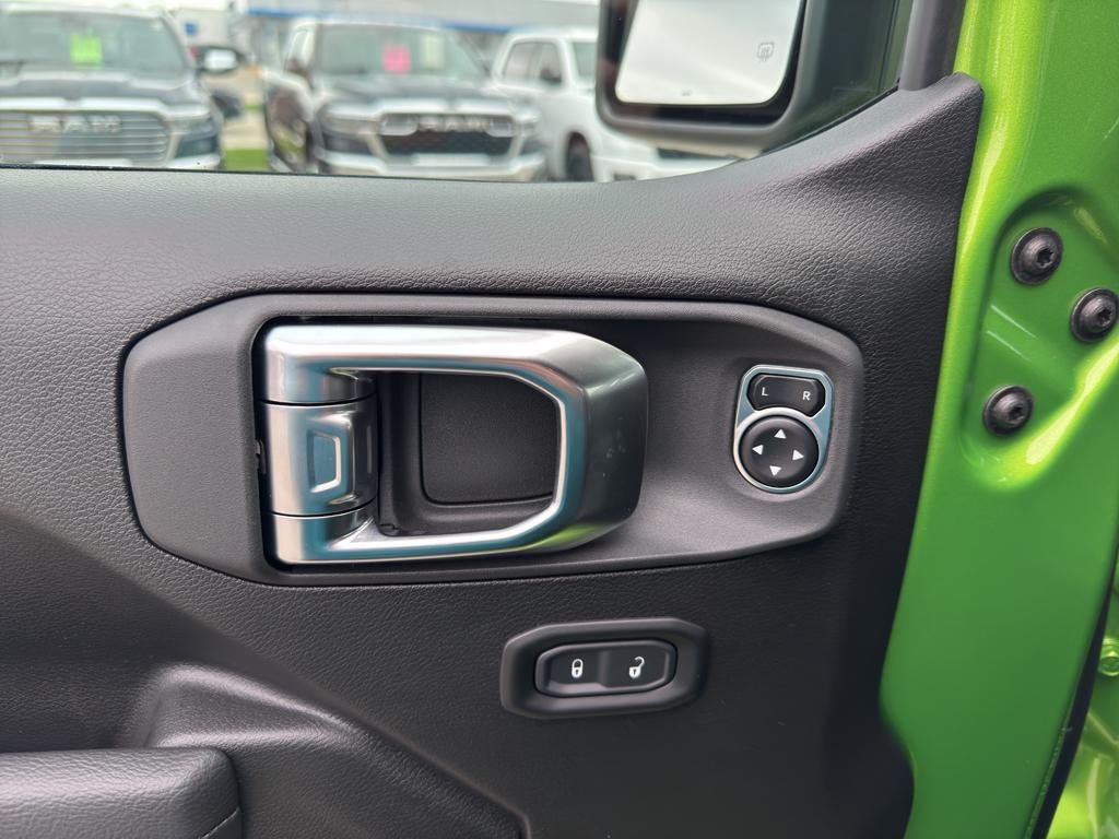 new 2025 Jeep Wrangler car, priced at $58,718