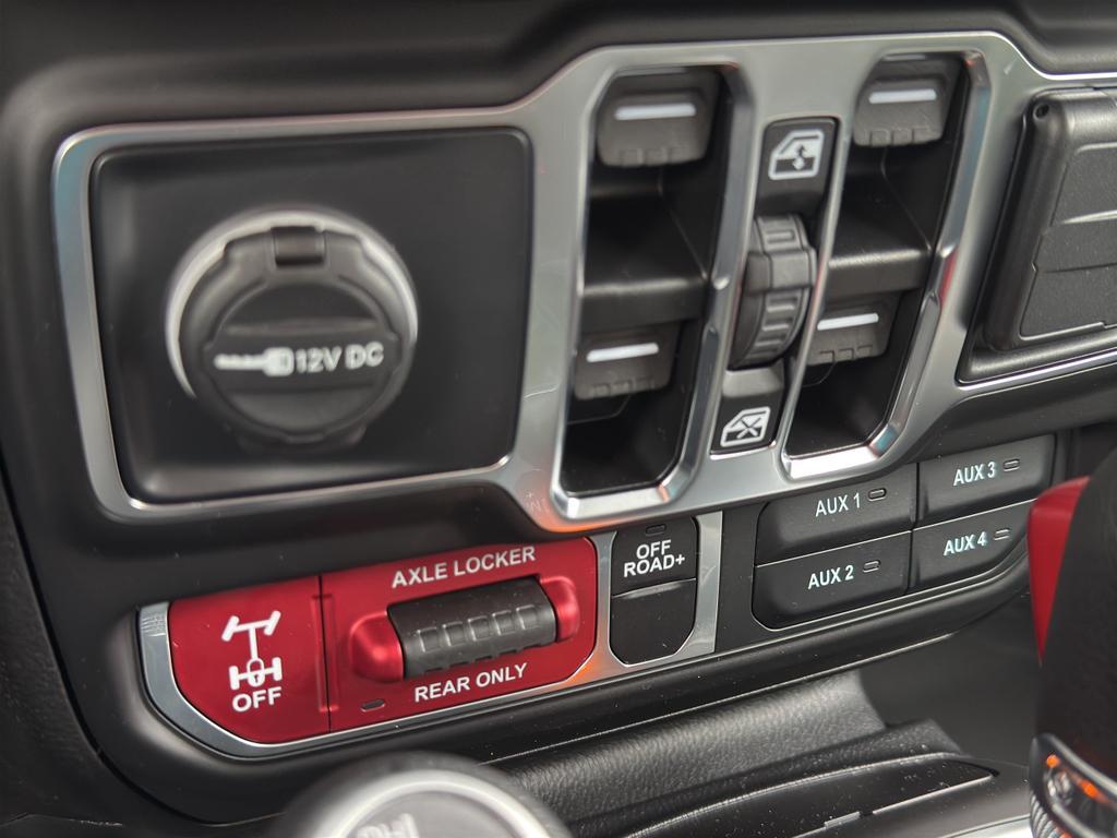 new 2025 Jeep Wrangler car, priced at $58,718
